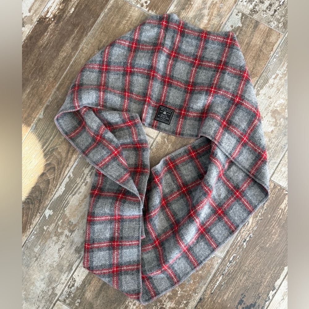 Faribault Woolen Mills Gray and Red Plaid Scarf